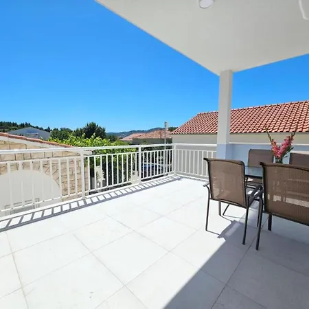 Prázdninový dům Adriatic Balota With Shared Pool- With Terrace 2 *