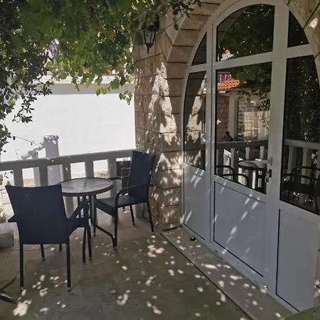 Adriatic Balota With Shared Pool- With Terrace 2 Viganj
