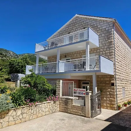 Hébergement de vacances Adriatic Balota With Shared Pool- With Terrace 2 *