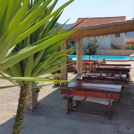 Adriatic Balota With Shared Pool- With Terrace 2 Prázdninový dům