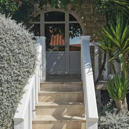 Adriatic Balota With Shared Pool- With Terrace 2 *