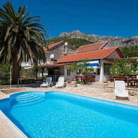 Adriatic Balota With Shared Pool- With Terrace 2 *